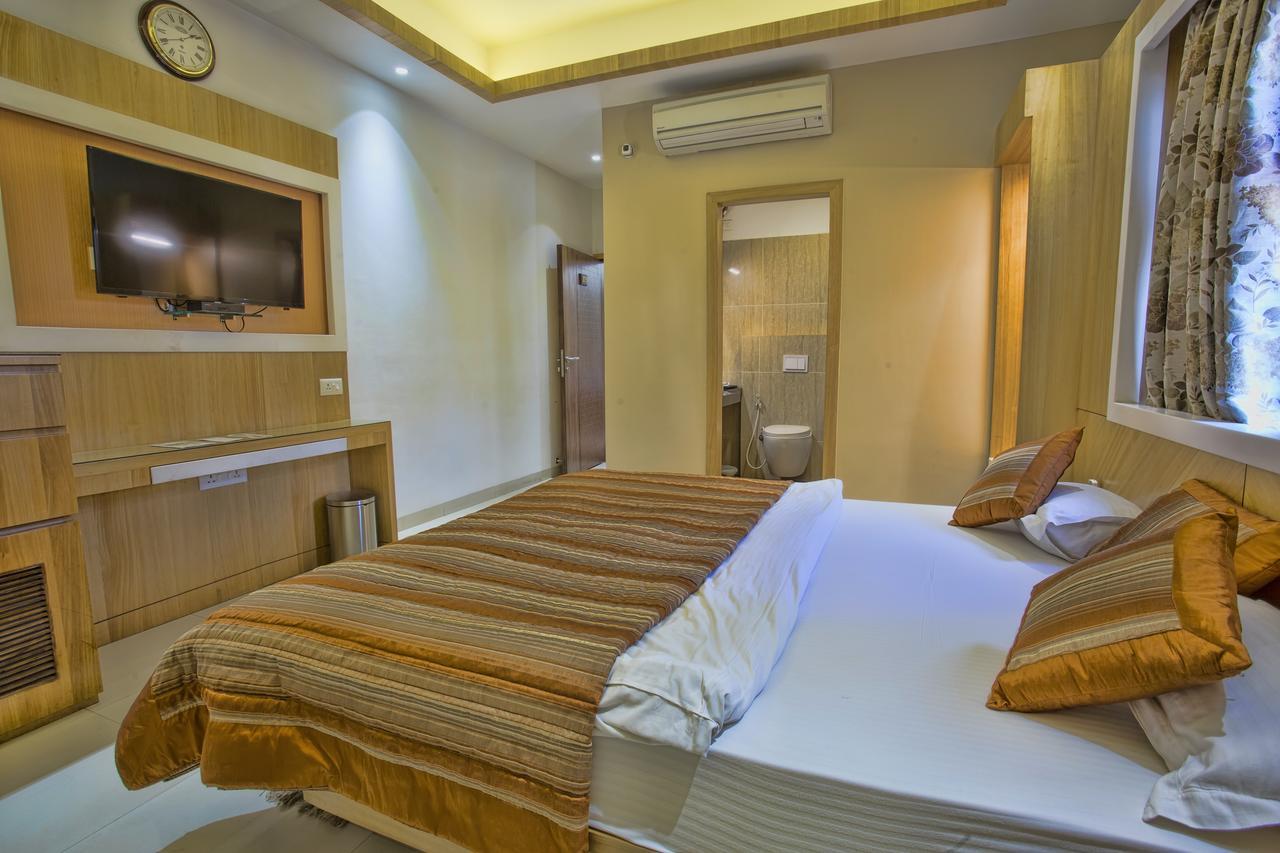 Hotel Deepali Sagar  Экстерьер фото