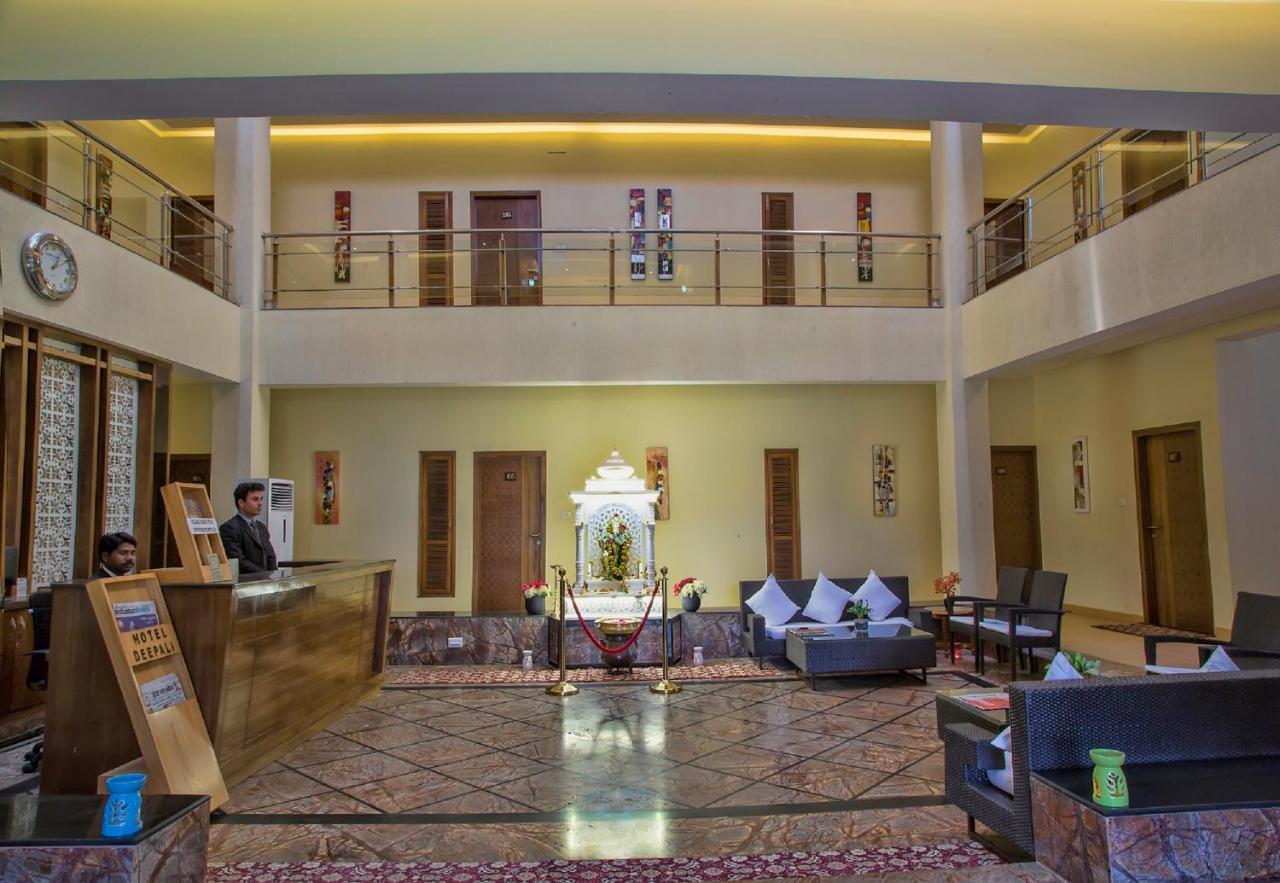 Hotel Deepali Sagar  Экстерьер фото